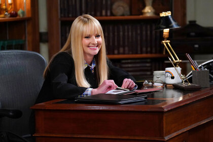 Abby Stone (Melissa Rauch) appears in Season 2 Episode 1 of Night Court