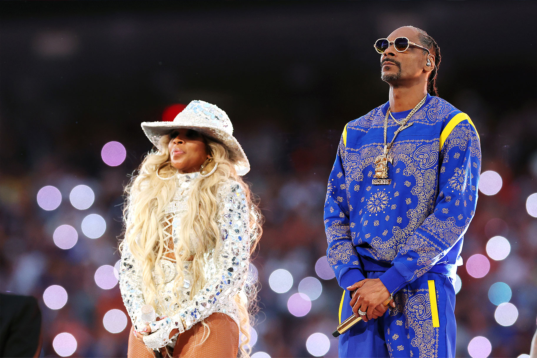 2022 Super Bowl: the performers' looks