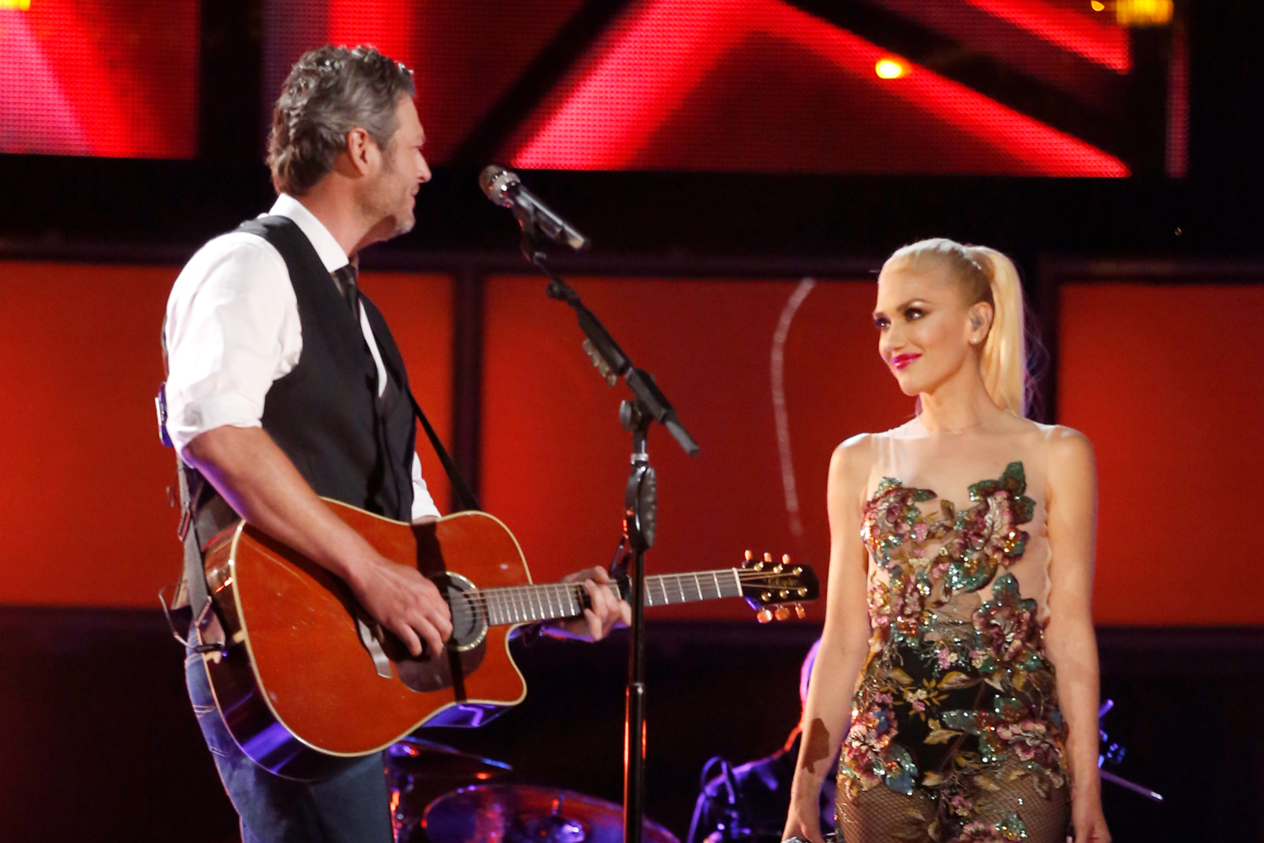 Blake Shelton Advisors Gwen Stefani