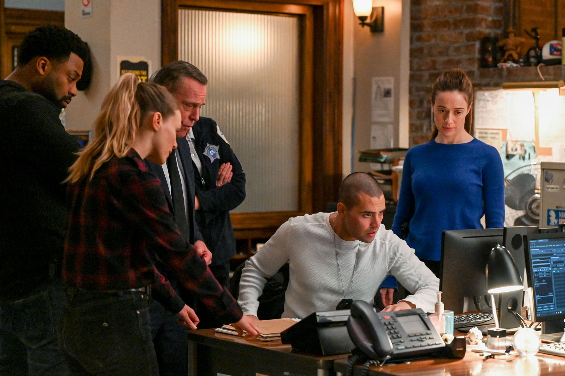 Burgess and Ruzek Kiss on Chicago P.D.: Are They Back Together? | NBC
