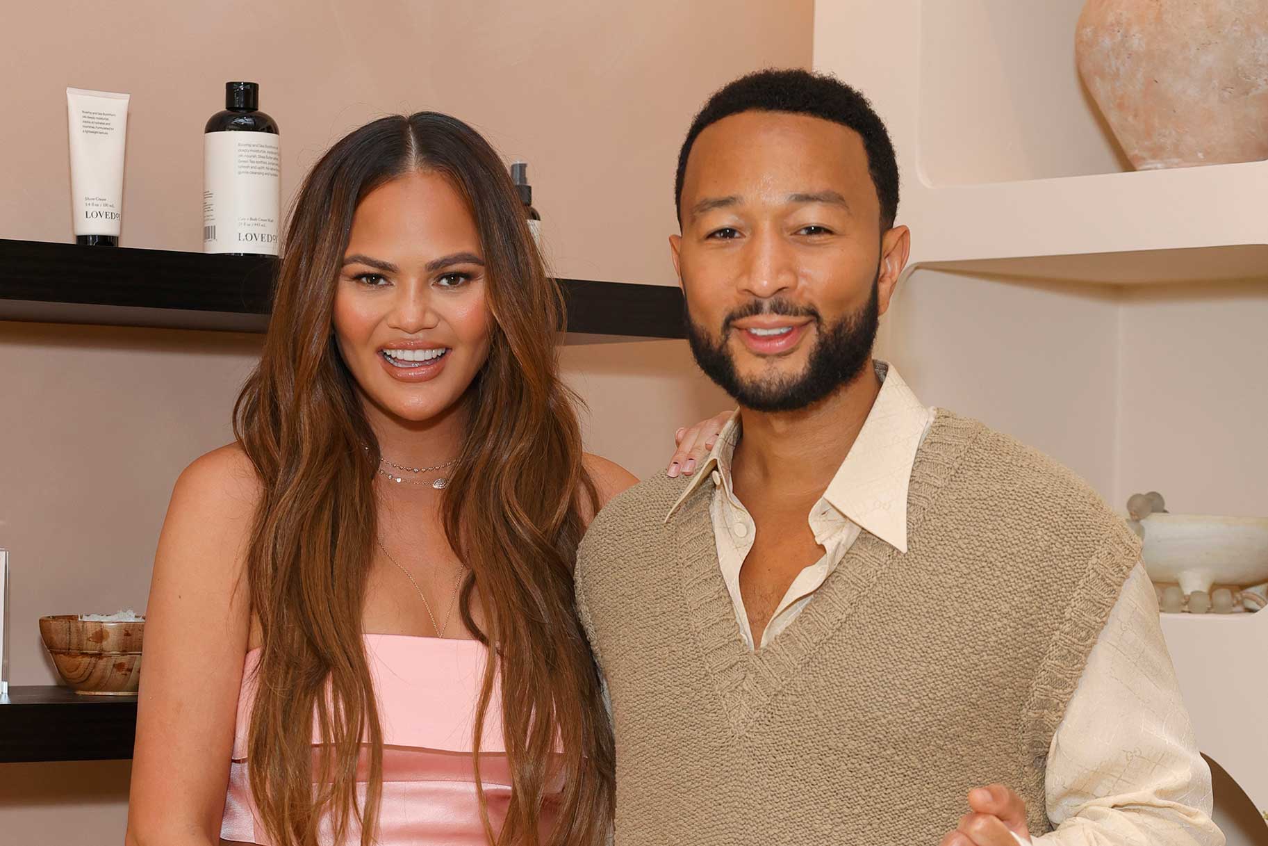 John Legend Shares Pics of Chrissy Teigen and Luna with Dogs