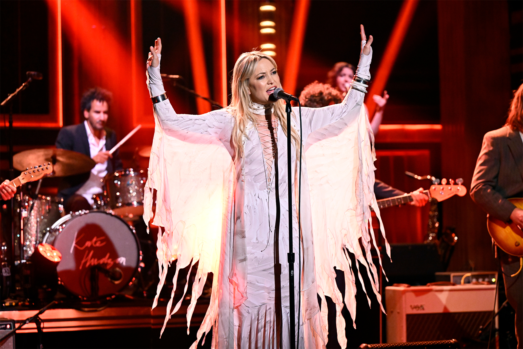 Kate Hudson's 'Glorious' Debut on The Tonight Show
