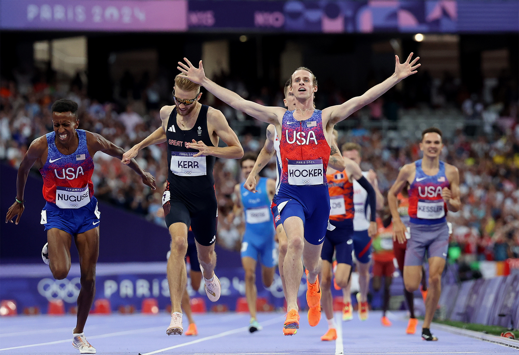 Cole Hocker’s Family Emotionally Reacts to 1500m Win (VIDEO) NBC Insider