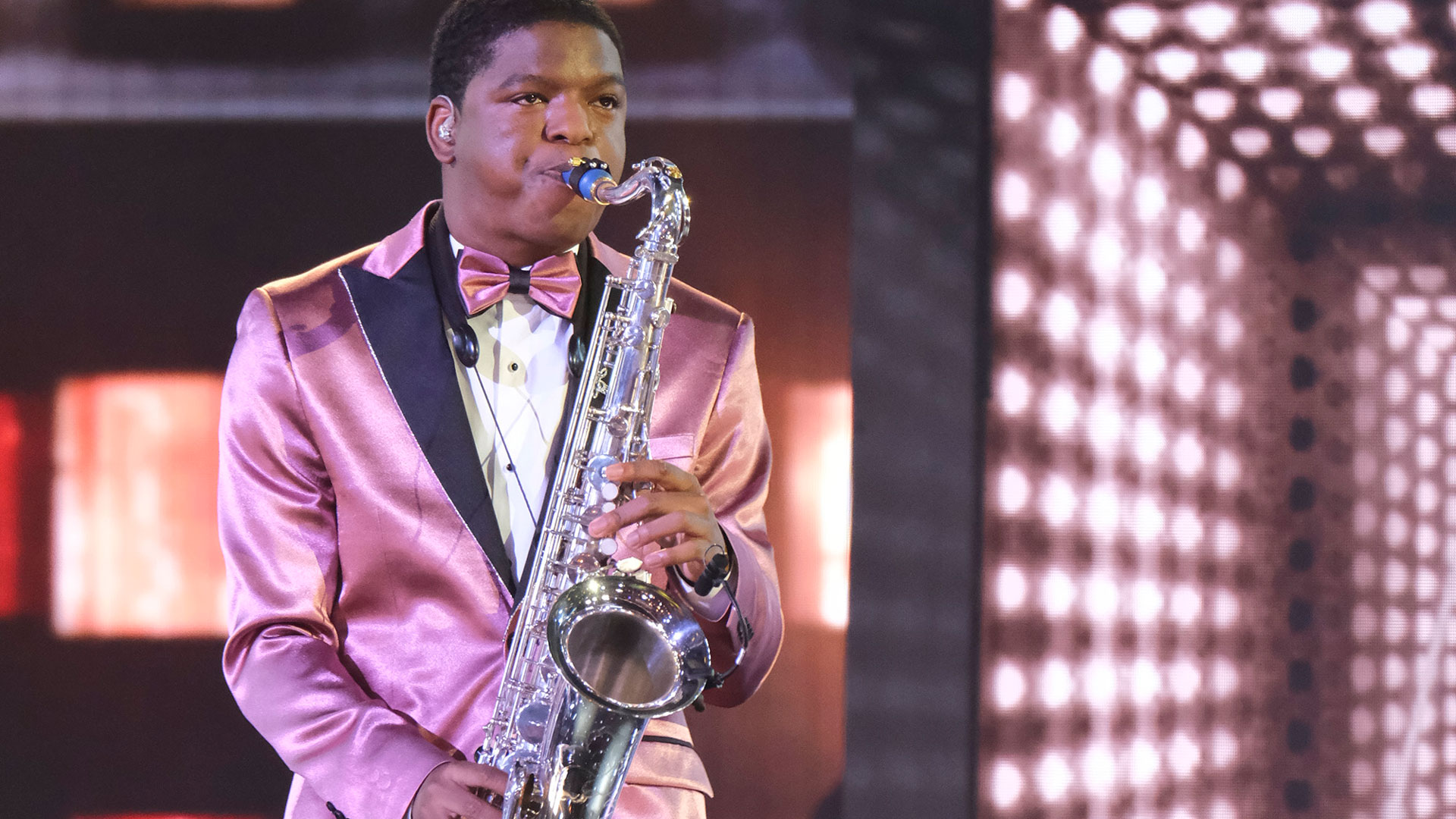 Avery Dixon Performs "Ain't Nobody" on The Saxophone | NBC's AGT Finals 2022