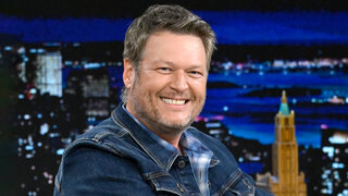 Blake Shelton Did Alan Jackson Justice With This Electric Cover of 'Dallas