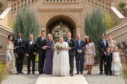 The Entire Cast of This Is Us posing for Kate's (Chrissy Metz) wedding picture