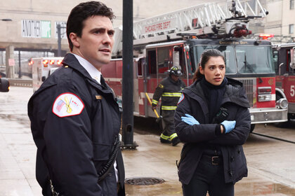Hawkins and Violet in Chicago Fire