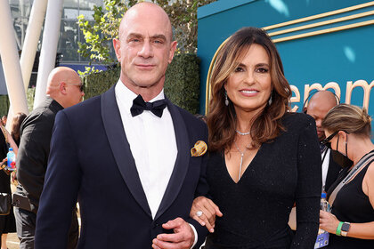 Emmys Red Carpet Mariska Hargitay Chris Meloni