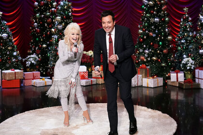 Dolly Parton and Jimmy Fallon performing their Christmas Song