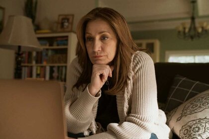 Amy Davidson (Edie Falco) in a scene from Bupkis.