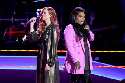 Caitlin Quisenberry and Crystal Nicole perform on the voice season 24 episode 13