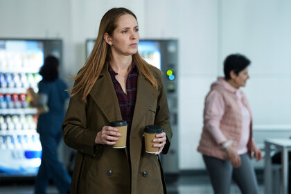FBI Special Agent Shannah Sykes holds coffee on Law and order SVU