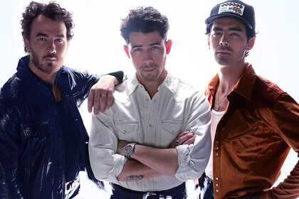 Jonas Brothers: Waffle House (Live)