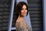 Abigail Spencer poses on a red carpet
