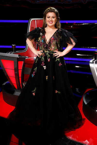 The Voice Kelly Clarkson Fashion 2117