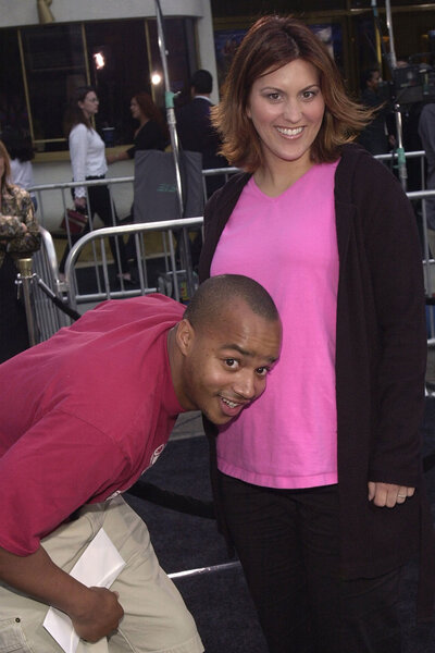 Donald Faison and Lisa Askey arrive at a screening of Dreamworks Pictures'' "Evolution"