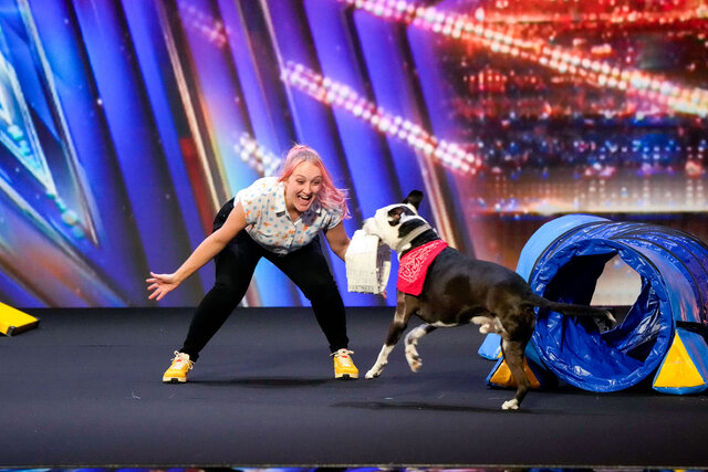 Heather and Bogart perform on the AGT stage