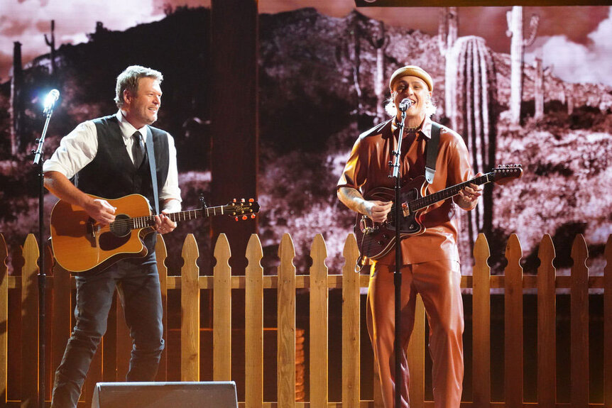 Blake Shelton and Bodie on The Voice finale