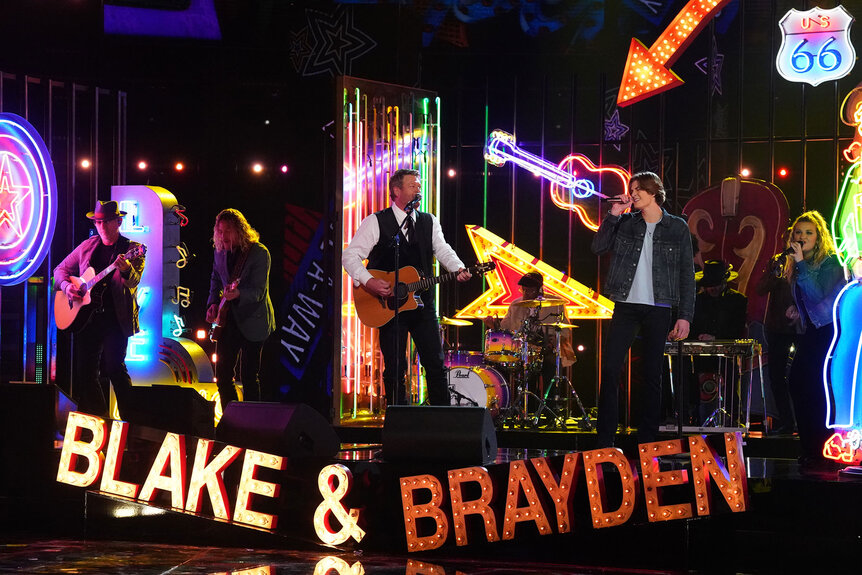 Blake Shelton and Brayden Lape on The Voice finale