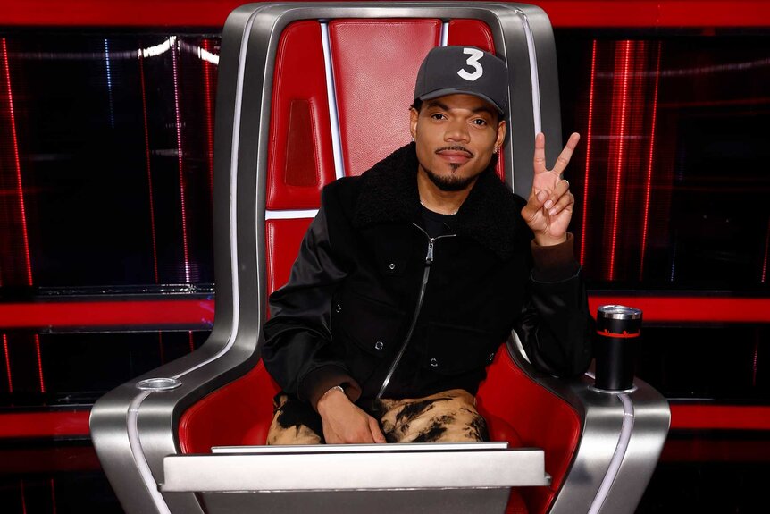 Chance the Rapper appears on The Voice Finale.