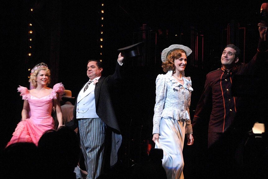 Lauren Graham, Oliver Platt, Kate Jennings Grant and Craig Bierko during curtain call of Guys & Dolls on Broadway.