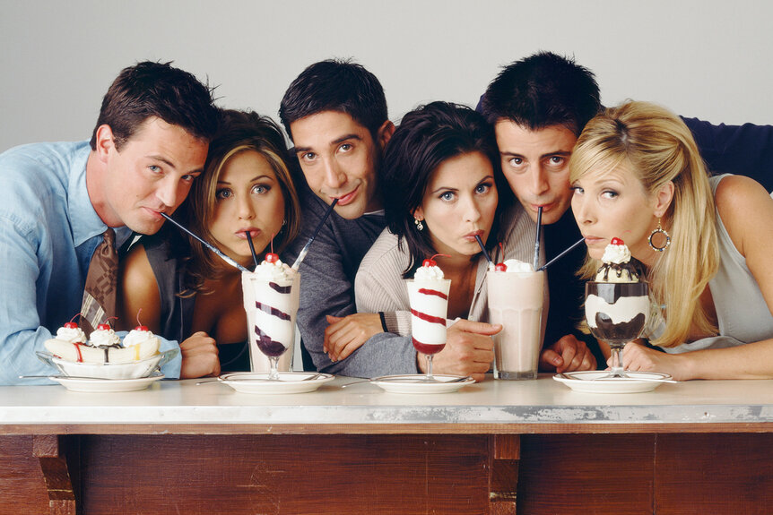 The cast of friends pose for a promo shoot for friends