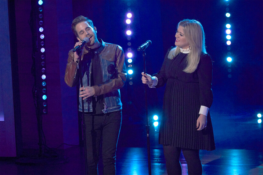 Kelly Clarkson and Ben Platt performing on the kelly clarkson show