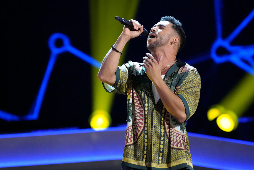 Willie Gomez performs during Season 24, Episode 6 of The Voice
