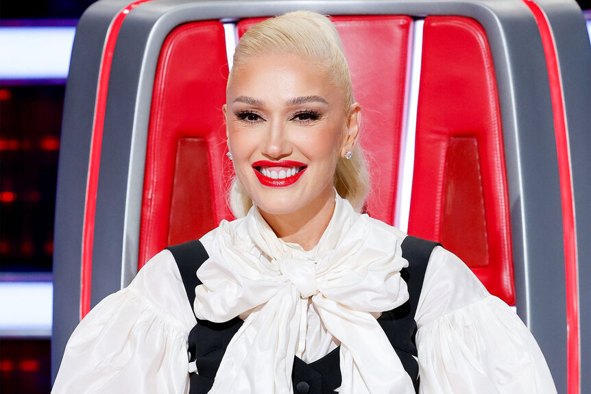 Gwen Stefani sits at her coaches chair on the voice episode 2412