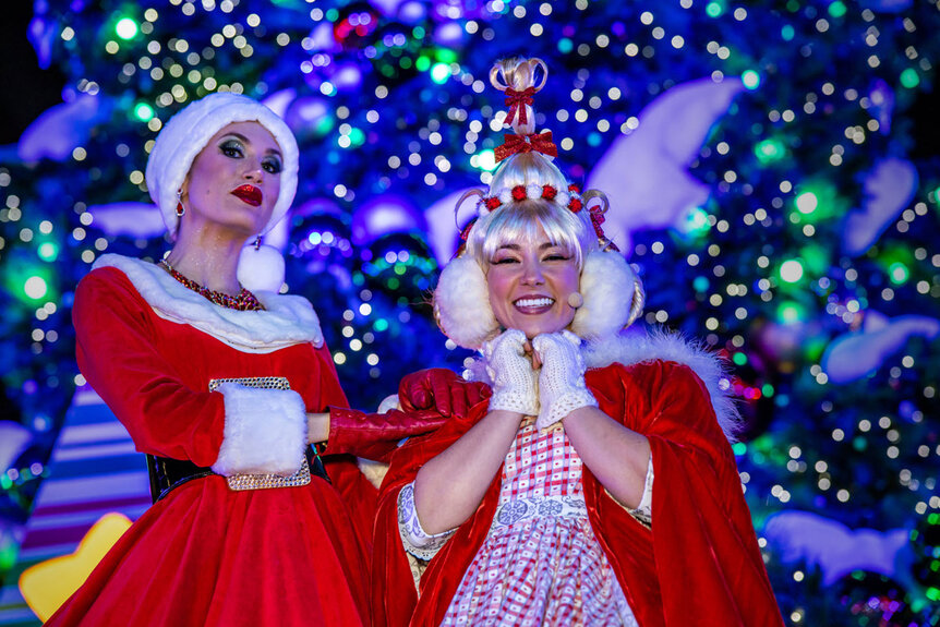 Two actors performing during the "Grinchmas" special