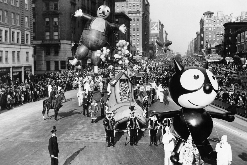 the annual Macy's Thanksgiving Day Parade, 24th November 1932.