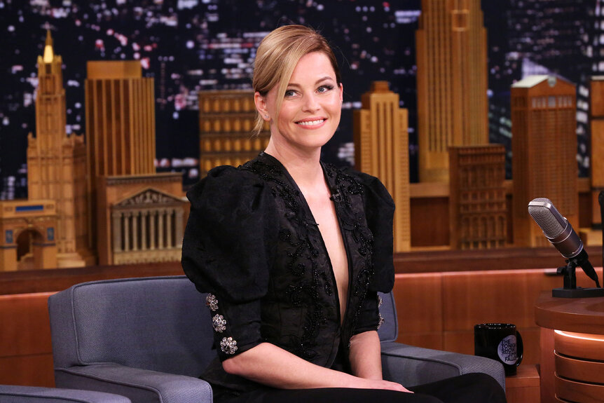 Elizabeth Banks smiles at The Tonight Show audience