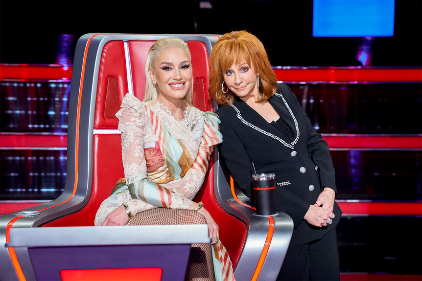 Reba McEntire and Gwen Stefani pose together on The Voice Episode 2418