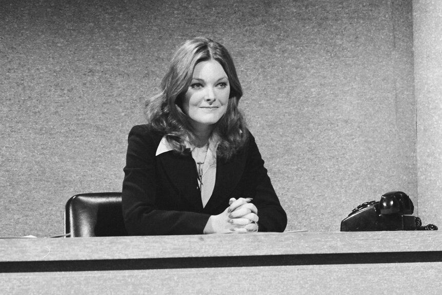 Jane Curtin appears in a Season 1 episode of Saturday Night Live