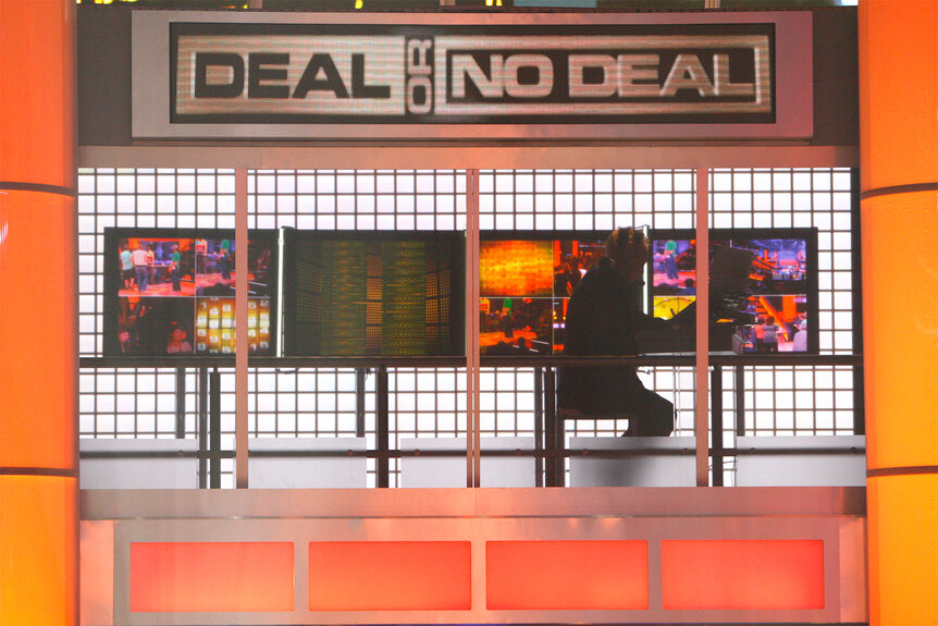 Peter Abbay as the banker on Deal Or No Deal episode 401