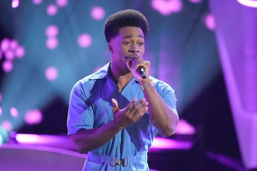 Nathan Chester performs during The Voice Episode 2502
