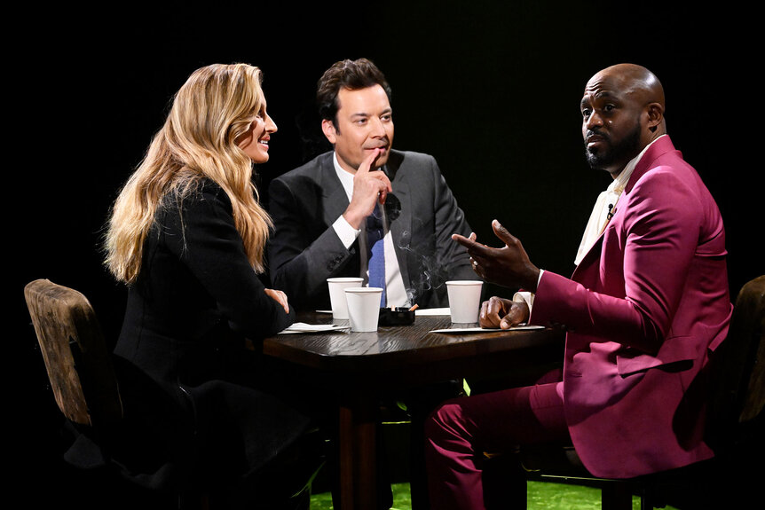 Gisele Bündchen, Jimmy Fallon, and comedian Wayne Brady play “True Confessions” on The Tonight Show Episode 1945