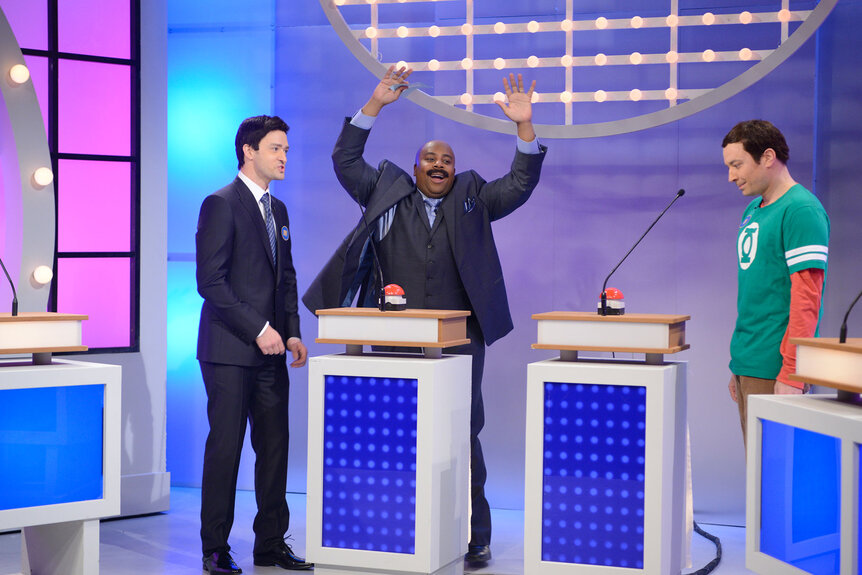 Justin Timberlake, Kenan Thompson, and Jimmy Fallon appear in the Family Feud skit during Saturday Night Live Episode 1651