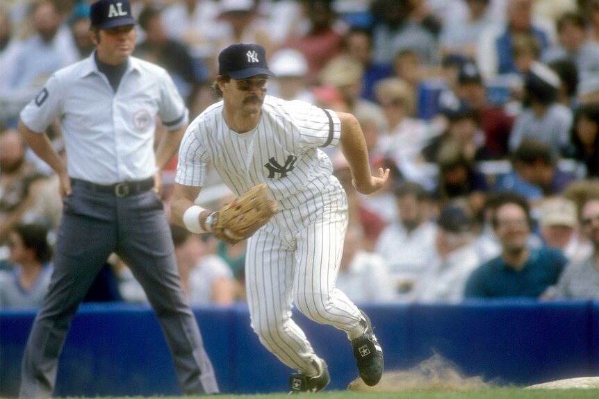 Don Mattingly on the field during a yankees game in 1990