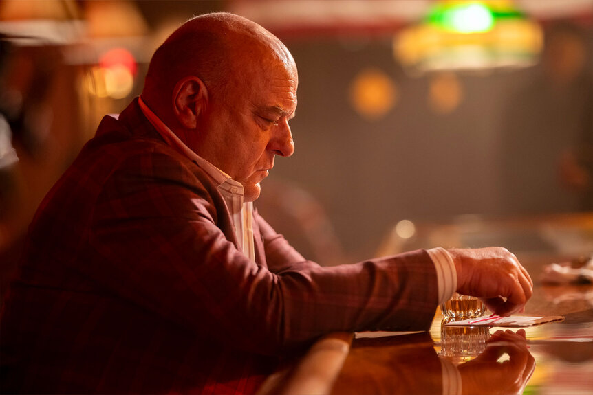 Randall Stabler sits at a bar in Law & Order: Organized Crime Season 4 Episode 11.