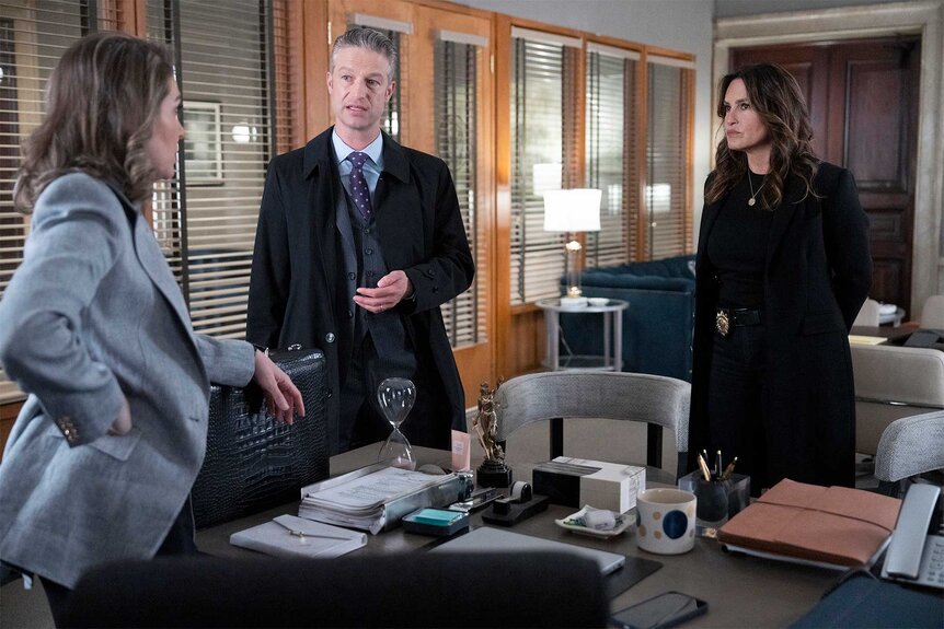 Ada Dominick Carisi Jr and Captain Olivia Benson on Law And Order Svu episode 2513