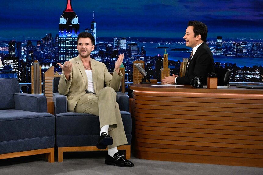 Watch Luke Newton Perform "Espresso" Colin BridgertonStyle NBC Insider