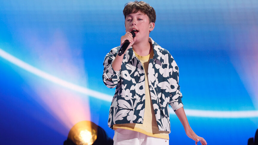 Alfie Andrew Puts an AMAZING Spin on "You & I" by One Direction | Qualifiers | AGT 2023 | NBC