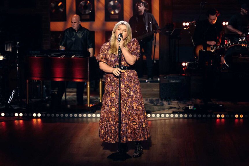 Kelly Clarkson performing on The Kelly Clarkson Show.